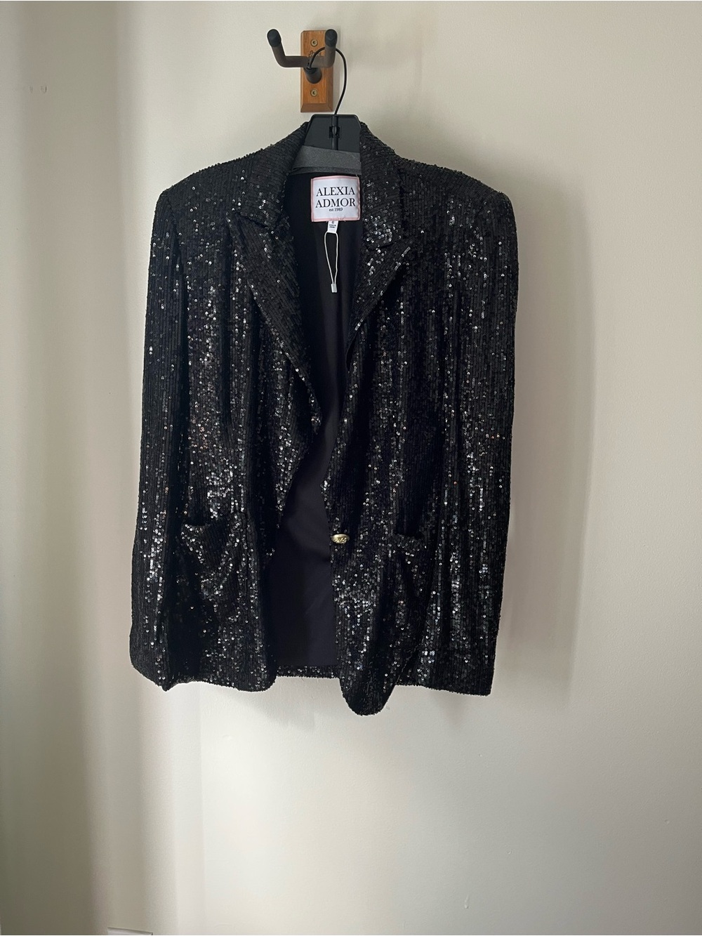 Alexia Admor sequin blazer